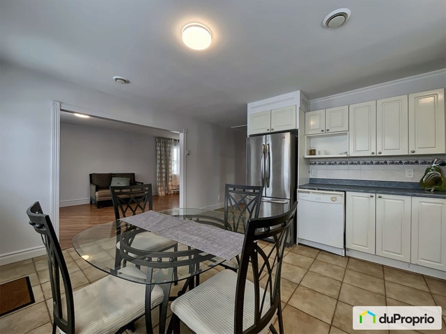$195,000 - Bungalow for sale in Val-des-Sources — photo 2