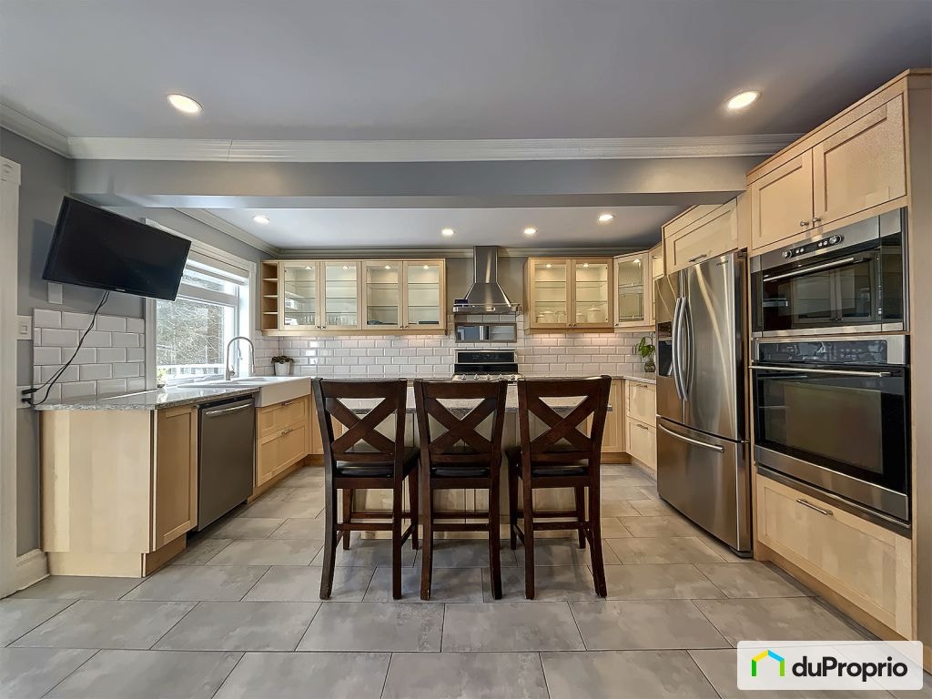 $579,999 - 2 Storey for sale in La Pêche (Lac Des Loups) — photo 2