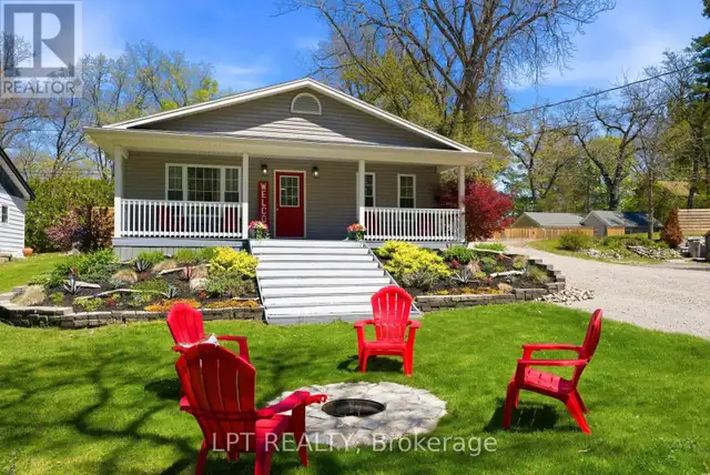 7652 RIVERSIDE DRIVE Lambton Shores (Port Franks), Ontario in Houses for Sale in Grand Bend - Image 2