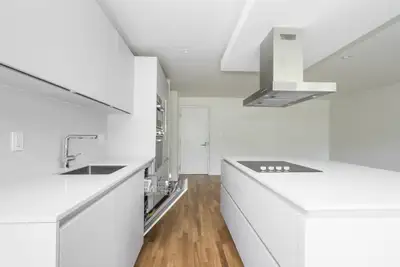 renovated two bedroom, bayview and eglinton - ID 549