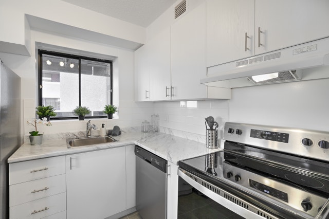 5199 East Sherbrooke East — photo 3