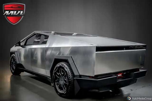 2024 Tesla Cybertruck Cyberbeast Cyberbeast | Full Self-Drivi... in Cars & Trucks in Oakville / Halton Region - Image 9