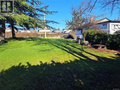 A wonderful opportunity to build your new home in a very central location walking distance to buses,...