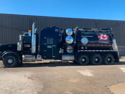 2020 Peterbuilt Foremost Hydrovac Truck Cummins ISX, 9000 hours 2000 Gallon Water Capacity Robushi 1...