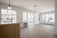 Vous rêvez dhabiter près dun lac majestueux? Le 83 St-Laurent abrite un logement parfait pour vous.... (image 2)