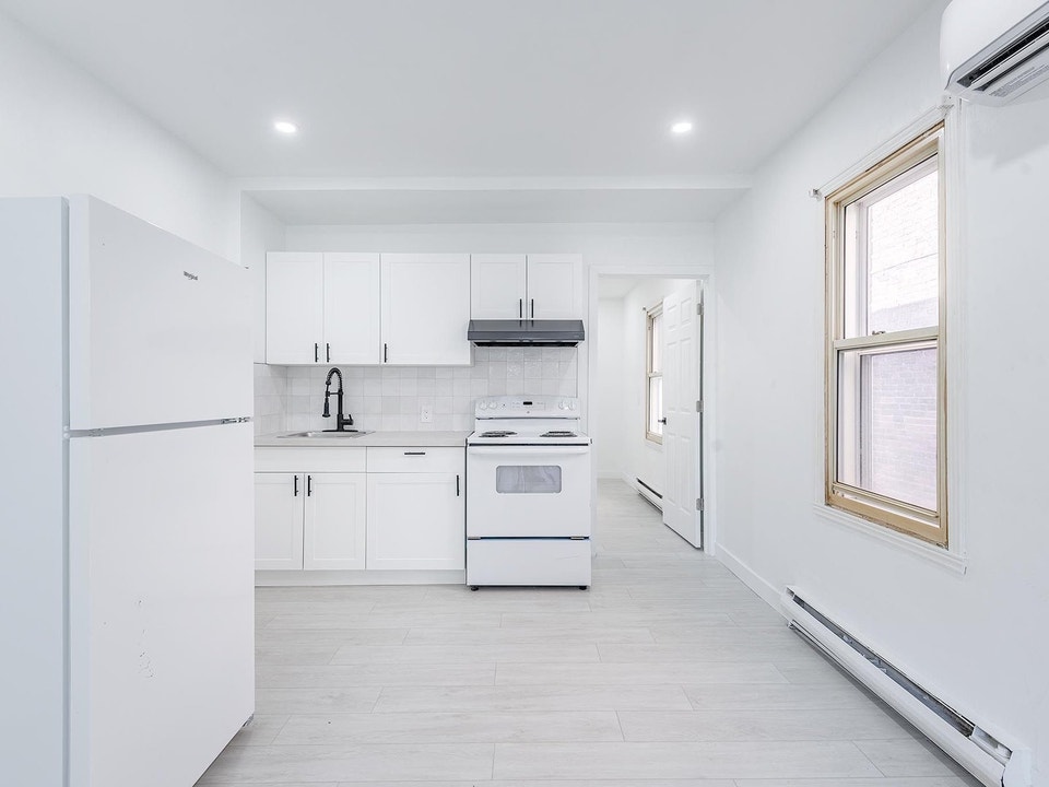 Cadillac Apartments 2