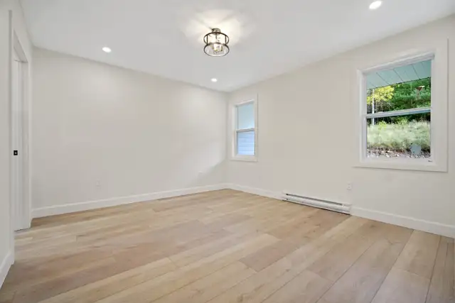 25-063 Lovely semi detached home in Enfield in Long Term Rentals in City of Halifax - Image 18