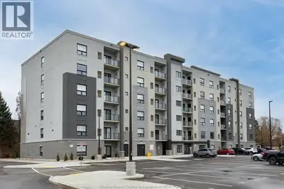 Luxury living in the heart of Kingsville! This beautiful Valente Development built 2 bedroom unit is...