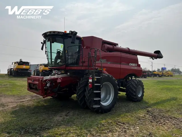 2024 Case IH 9250 Combine in Farming Equipment in Fort St. John - Image 3