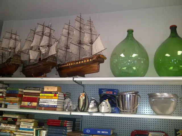 Wooden Model Ships and Boats in Hobbies & Crafts in City of Toronto - Image 2