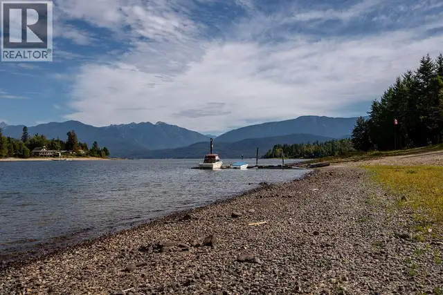 8275 East Procter Road Procter, British Columbia in Land for Sale in Nelson - Image 18
