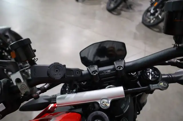 2024 Ducati Streetfighter V2 Red in Sport Bikes in Edmonton - Image 4