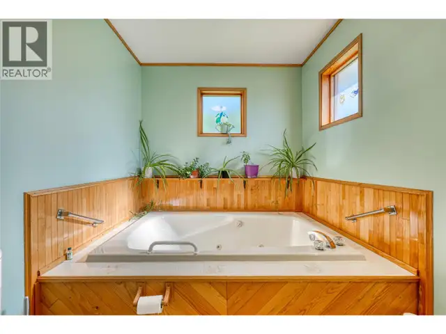 9 Harbour Key Drive Osoyoos, British Columbia in Houses for Sale in Penticton - Image 14
