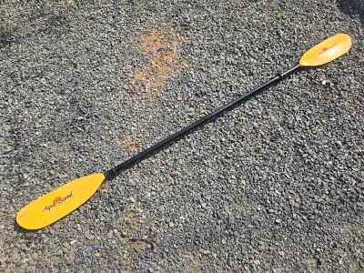 Aquabound Stingray P92 kayak paddle. Composite construction, 2 piece, 230cm. Pickup in Manotick $100