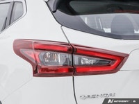 Recent Arrival! CARFAX Canada No Reported Accidents CARFAX Canada One Owner 2023 Nissan Qashqai S 4D... (image 7)