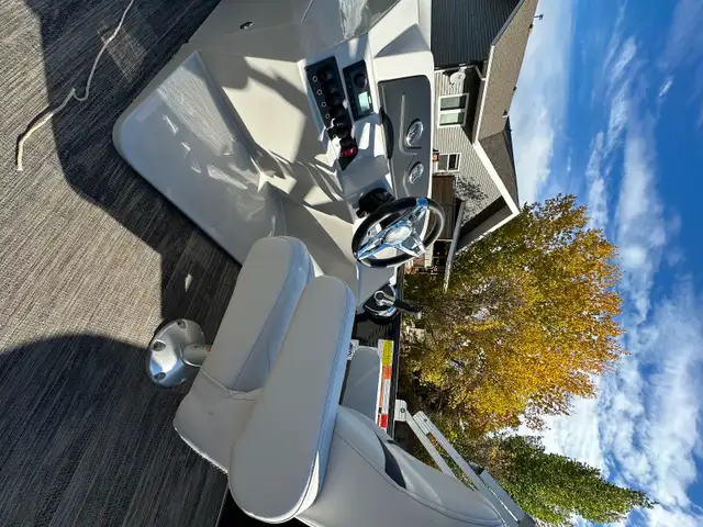 2023 Pontoon Crest Classic LX200L in Powerboats & Motorboats in Regina - Image 6