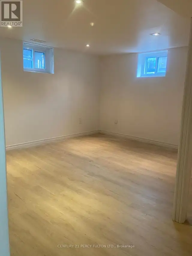 BSMNT - 92 SEPTONNE AVENUE Newmarket (Bristol-London), Ontario in Long Term Rentals in Markham / York Region - Image 3