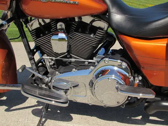 2015 Harley-Davidson FLTRXS Road Glide Special 103 Motor 52,000  in Sport Touring in Leamington - Image 19