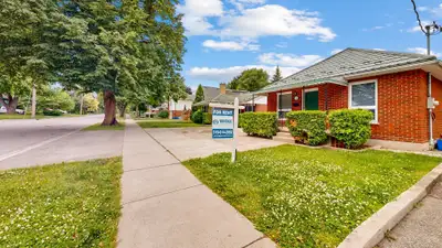 PRISTINE, NEWLY REOVATED ONE BEDROOM MAIN FLOOR-INCLUSIVE