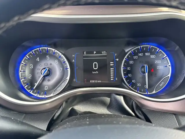 2021 Chrysler Grand Caravan SXT in Cars & Trucks in Calgary - Image 17