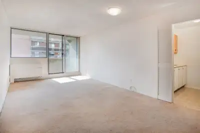 Centretown 1 bedrm $1549 -  $200 off the first month rent, View more