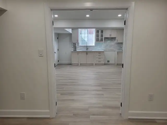 1,200 SQFT 2 Bedroom Basement Apartment in Long Term Rentals in Mississauga / Peel Region - Image 4