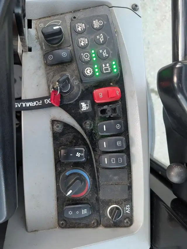 2020 CATERPILLAR 908M in Heavy Equipment in Edmonton - Image 28