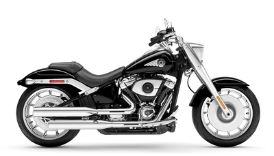 Wide tires front and back. Classic Lakester cast aluminum wheels. The iconic steamroller stance, bac...