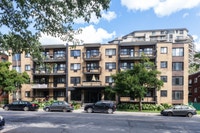 Akelius one bedroom apartment for rent. Located near Av. Wilderton in the Notre-Dame-De-Grace neighb... (image 8)