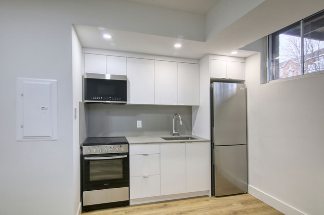 3010 Avenue Van Horne — photo 1
