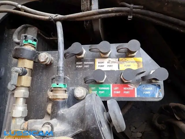 2014 Case 1650M in Heavy Equipment in Longueuil / South Shore - Image 25