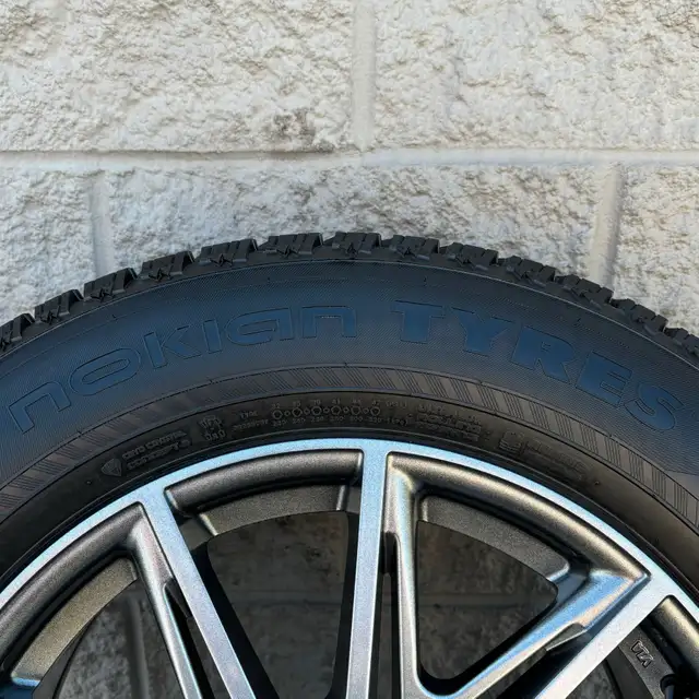 (98%) 4x 235/65R18 Nokian Winters w/ Jaguar F-Pace 5x108 Rims in Tires & Rims in City of Toronto - Image 6