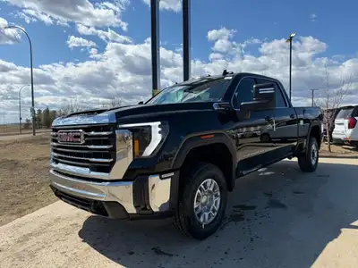 This GMC Sierra 2500HD boasts a Gas V8 6.6L/ engine powering this Automatic transmission. X31 OFF-RO...