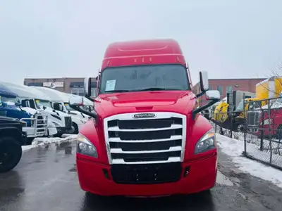 2021 FREIGHTLINER CASCADIA SLEEPER ODOMETER: 430,000KM Specs: Engine & HP: DD15 400 HP Transmission:...