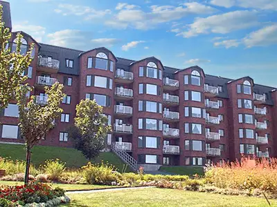 Welcome to 91 Nelson's Landing (Condo Style Apartments) Spacious Floor Plan Walk-in Closet Includes...