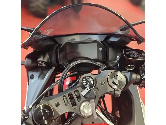 2026 Yamaha YZF-R3 ABS in Dirt Bikes & Motocross in Regina - Image 9