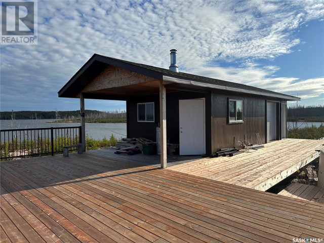 English Bay Leased Cabin Lac La Ronge, Saskatchewan in Houses for Sale in La Ronge