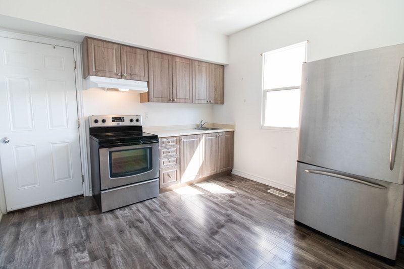 **FORT ERIE** LARGE BACHELOR UNIT FOR RENT!! Long Term Rentals St. Catharines Kijiji
