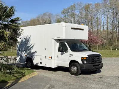2012 Ford E-450 Econoline Super Duty 2012 Ford E-450 Service Cube Van Cummins Onan Generator Traffic...
