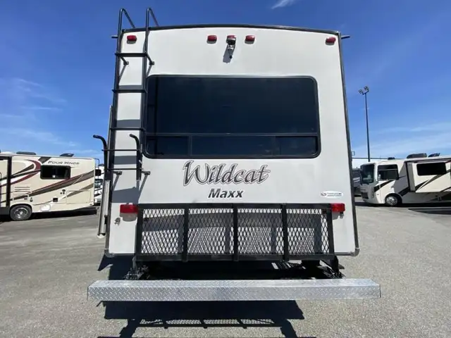 2017 Forest River RV Wildcat Maxx 242RLX in Travel Trailers & Campers in Abbotsford - Image 9