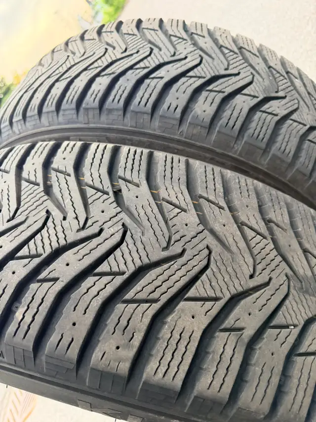 235/60/18 mercedes GLC300 GLC43 EQC EQE Winters 5x112 in Tires & Rims in Mississauga / Peel Region - Image 5
