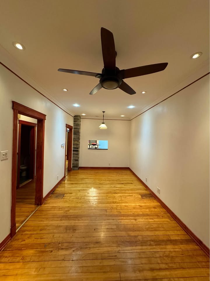 Family-Friendly 4½ Townhouse w/ Private Backyard & Full Basement — photo 3