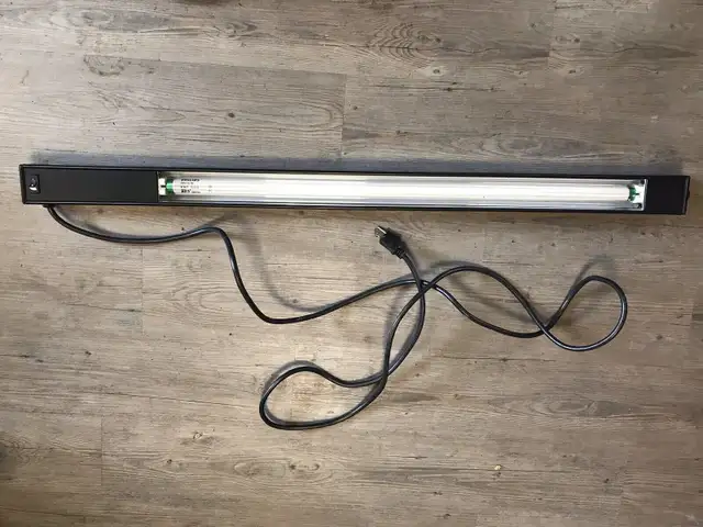 Fixture et fluorescent 120 volts in Other in Drummondville - Image 3