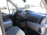 V6 ,High Roof ,148 inch wb ,auto ,air ,cruise, tilt ,pw ,pl, Bluetooth media center radio, rear ac/h... (image 8)