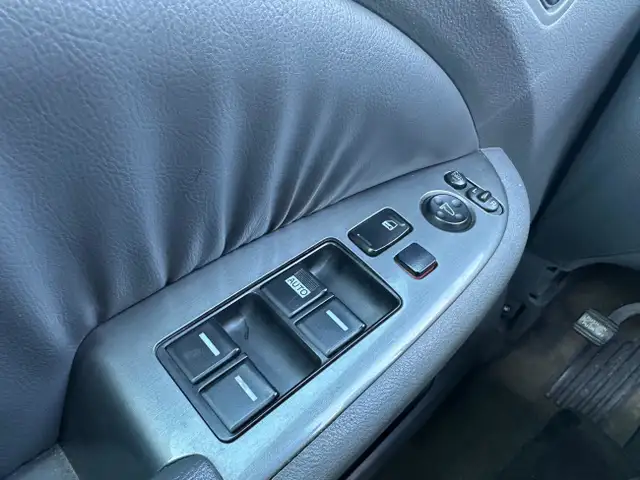 2005 Honda Odyssey EX-L: Leather*Sunroof* in Cars & Trucks in Calgary - Image 17