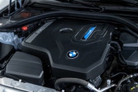 *English below* *Français:* Cette spectaculaire BMW 330e xDrive 2023 affichant 48 882 km, provenant... (image 8)