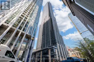 2314 - 11 YORKVILLE AVENUE Toronto (Annex), Ontario