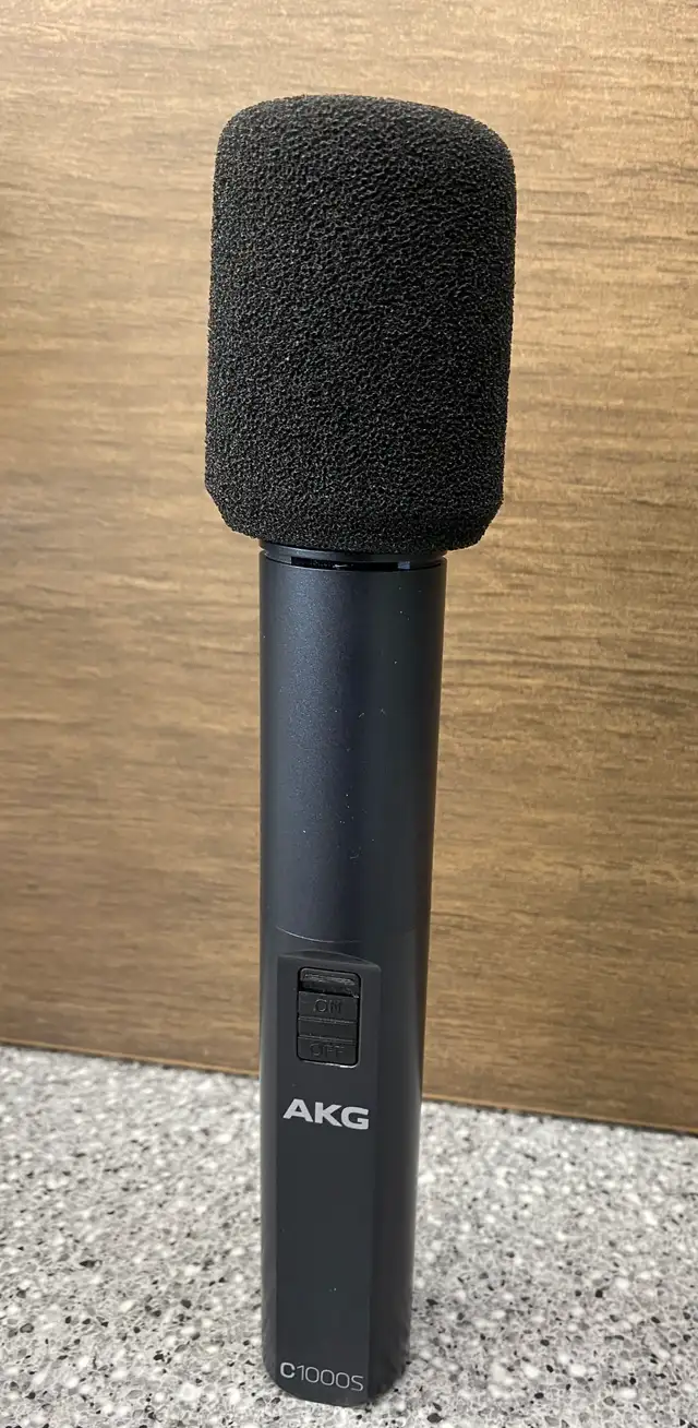 AKG C1000 S Condenser Microphone in Pro Audio & Recording Equipment in City of Toronto - Image 4