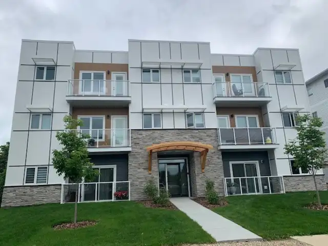 301 4506 47A Ave - 2 Bedroom Apartment for Rent630111775682571223