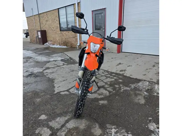 2023 KTM 690 ENDURO R in Dirt Bikes & Motocross in Brantford - Image 11